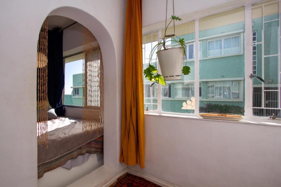 To Let 1 Bedroom Property for Rent in Vredehoek Western Cape